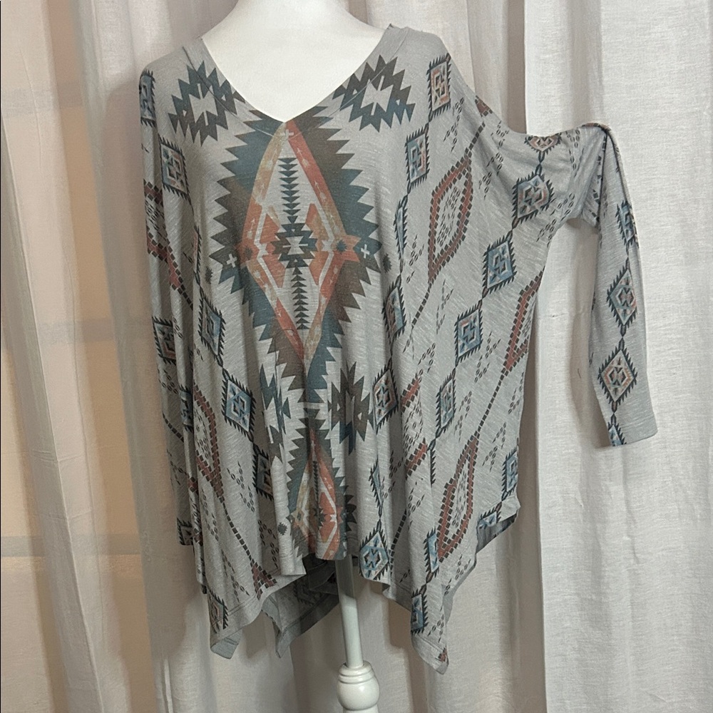 Aztec Patterned Gray Blouse